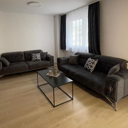 Ferienwohnung Apartman Lux Zepce Exterior foto