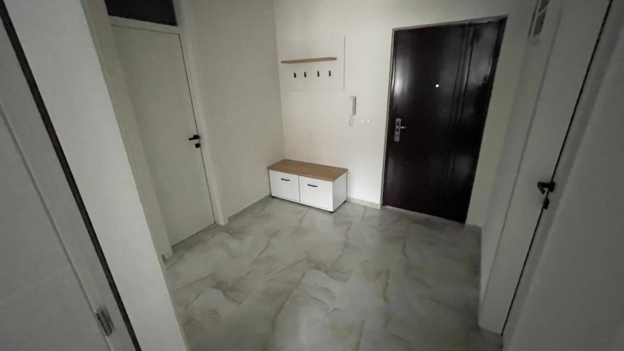 Ferienwohnung Apartman Lux Zepce Exterior foto